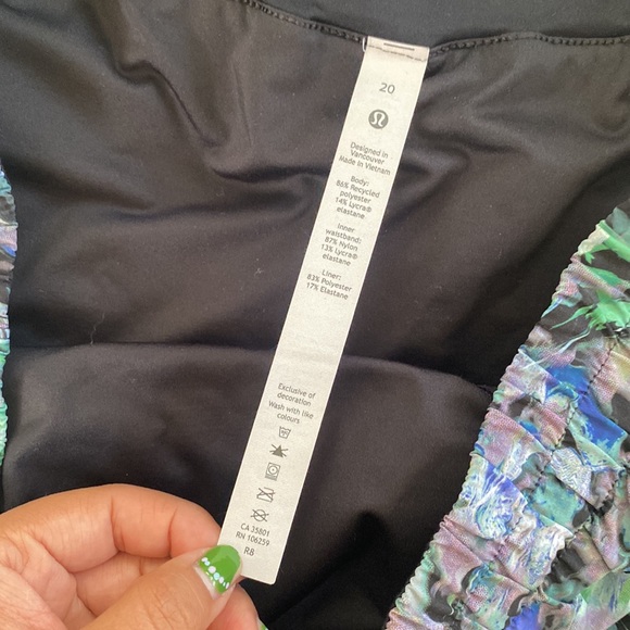 Lululemon Track That Mid-Rise Short 5" - Picture 6 of 9